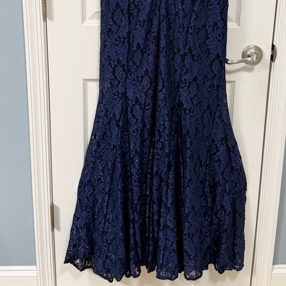 R&M Richards Navy Lace Maxi Dress Formal Gown Evening Cocktail Dress Luxury - Picture 13 of 17
